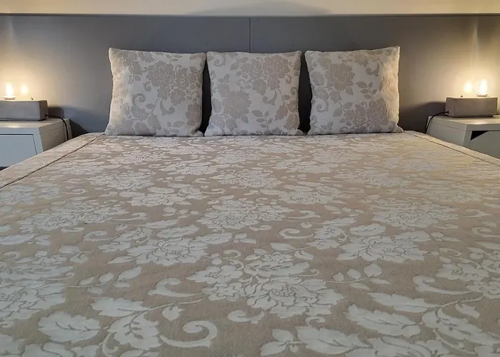 Semesterbostad Sol Aquilonis Vendeghaz